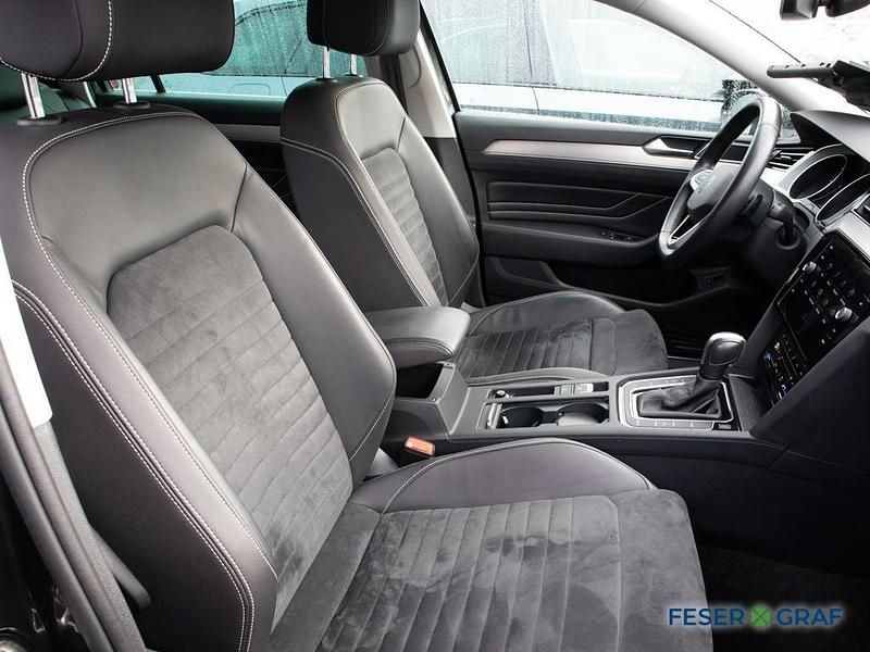Gebraucht VW Passat Elegance 150 PS (110 kW) 2020 Mangangrau metallic Kombi