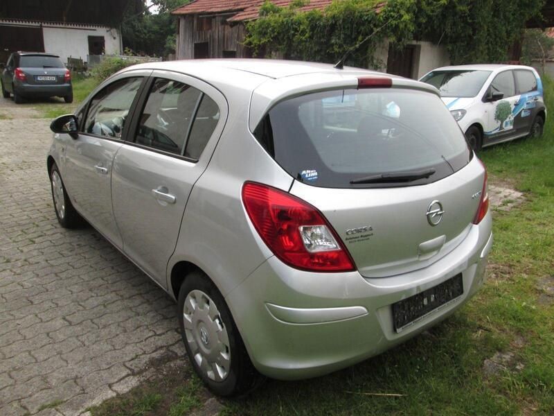Silber Gebraucht 2012 Opel Corsa Satellite Kleinwagen | 2.400 € (Fairer Preis) - Bild 1/4