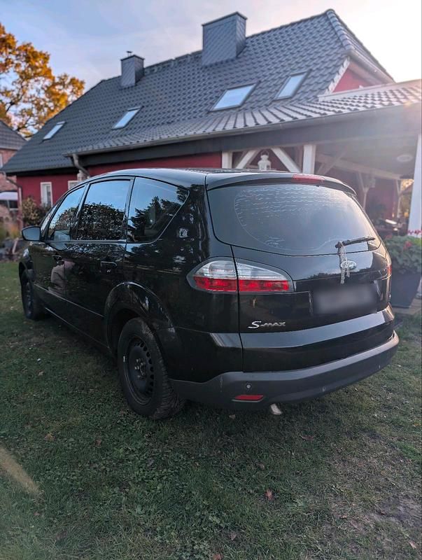 Second-hand Ford S-MAX 130 CP (95 kW) 2007 Negru Monovolum