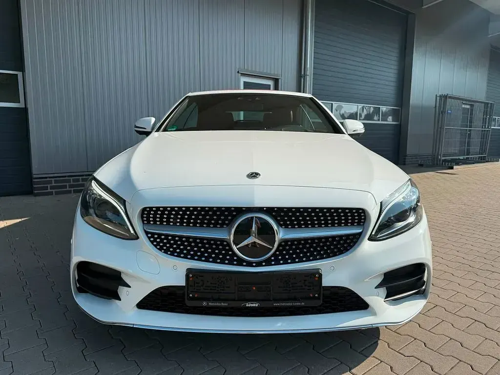 Gebraucht Mercedes C220 AMG line 194 PS (142 kW) 2022 Weiß Cabrio