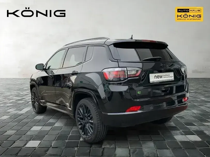 Gebraucht Jeep Compass Altitude 131 PS (96 kW) 2024 Schwarz SUV