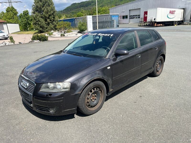Grau Gebraucht 2006 Audi A3 Sportback Ambition Limousine | 1.950 € (Fairer Preis) - Bild 1/4