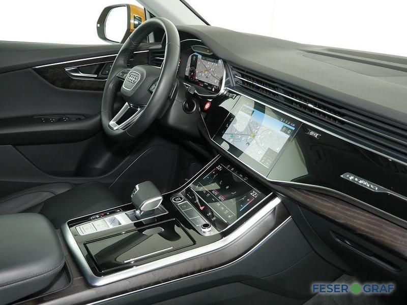 Gebraucht Audi Q8 Ambiente 286 PS (210 kW) 2022 Orange SUV