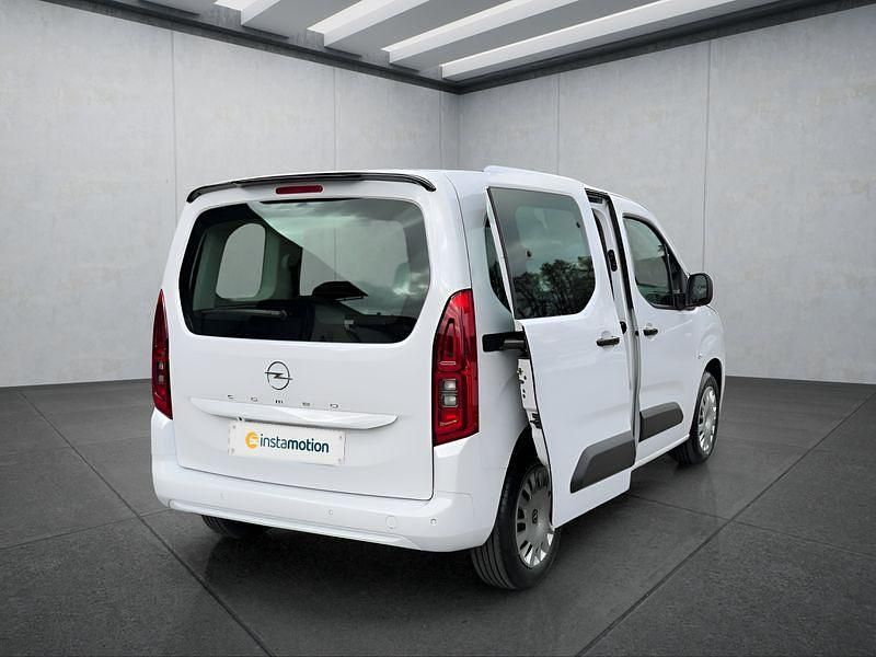 Nowe Opel Combo 110 KM (80 kW) 2026 Biały Minivan