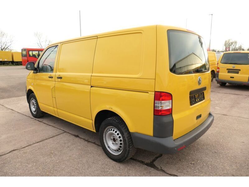 Gebraucht VW T5 84 PS (61 kW) 2011 Ginstergelb r1032 Van