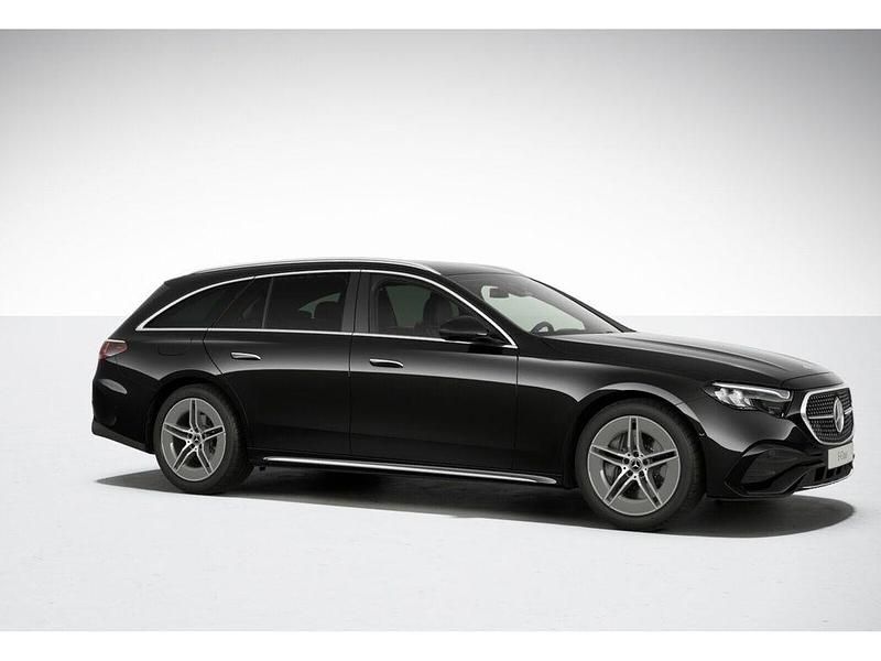 Gebraucht Mercedes E220 AMG 197 PS (144 kW) 2024 Schwarz Limousine