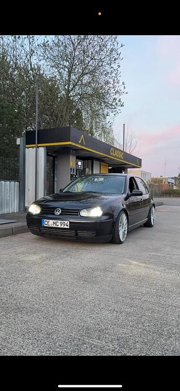 Schwarz Gebraucht 2000 VW Golf IV Limousine | 4.000 € (Teuer) - Bild 1/4