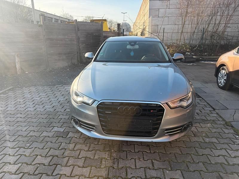 Silber Gebraucht 2013 Audi A6 Limousine | 9.350 € (Superpreis) - Bild 1/4