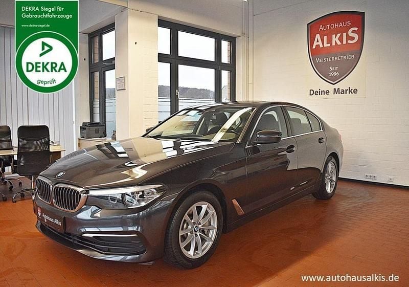 Sophistograu brillanteffekt me Gebraucht 2017 BMW 530 Sport Line Limousine | 26.200 € (Guter Preis) - Bild 1/2