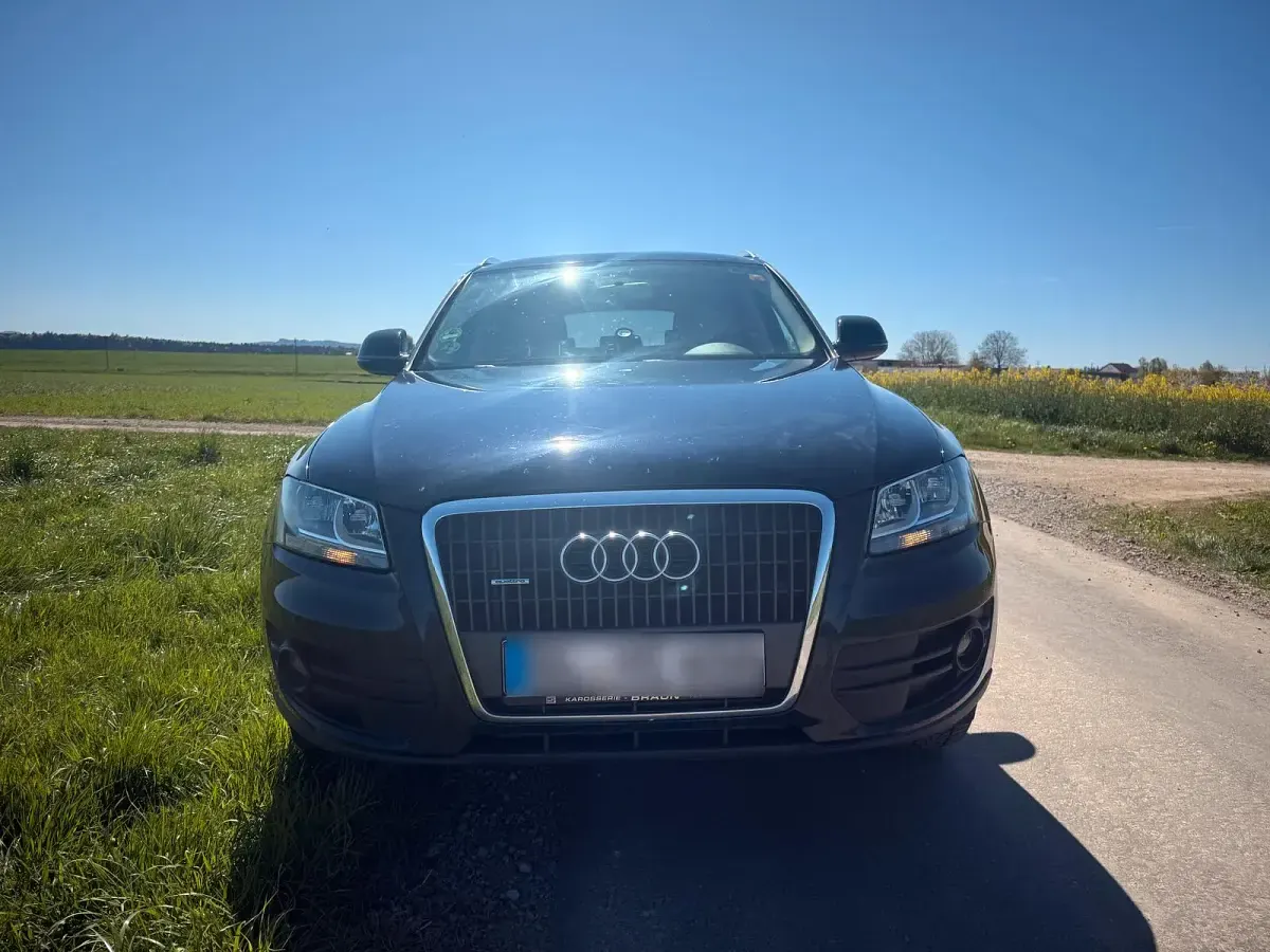 Second-hand Audi Q5 170 CP (125 kW) 2010 Albastru SUV
