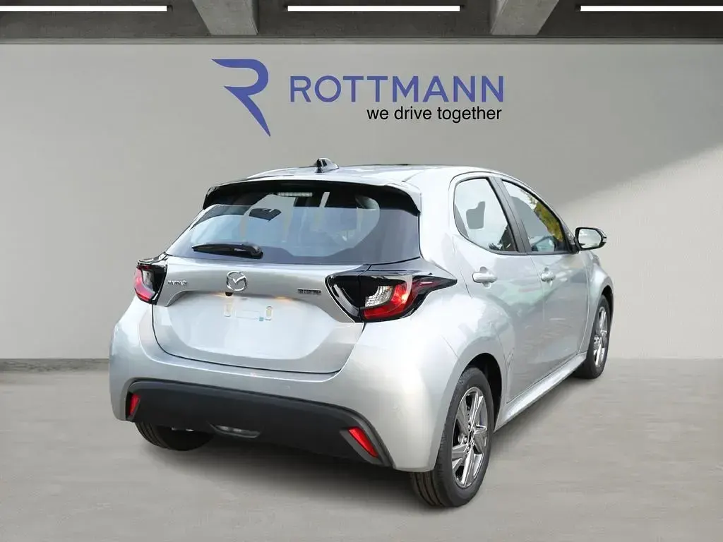 Neu Mazda 2 Exclusive-Line 116 PS (85 kW) 2026 Silber Limousine