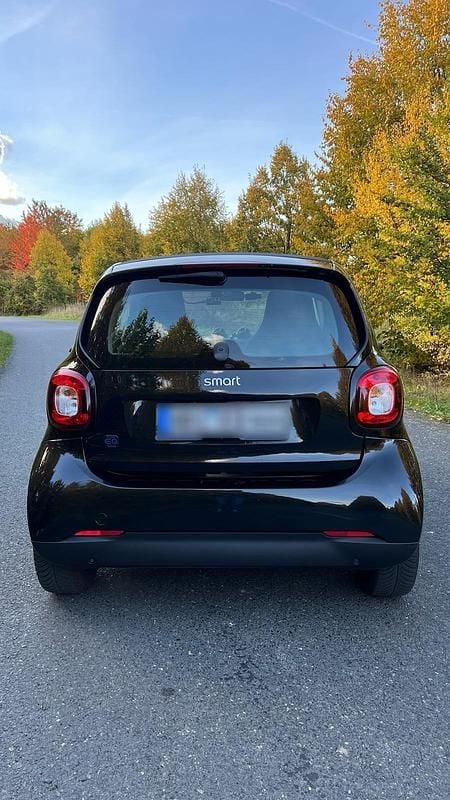 Gebraucht Smart ForTwo Coupé 60 kW (82 PS) 2023 Schwarz Kleinwagen