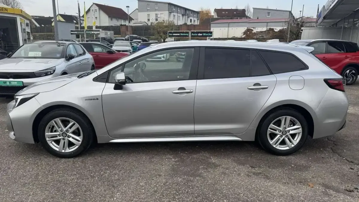 Neu Suzuki Swace Comfort+ 98 PS (72 kW) 2025 Silver metallic (silber) Kombi