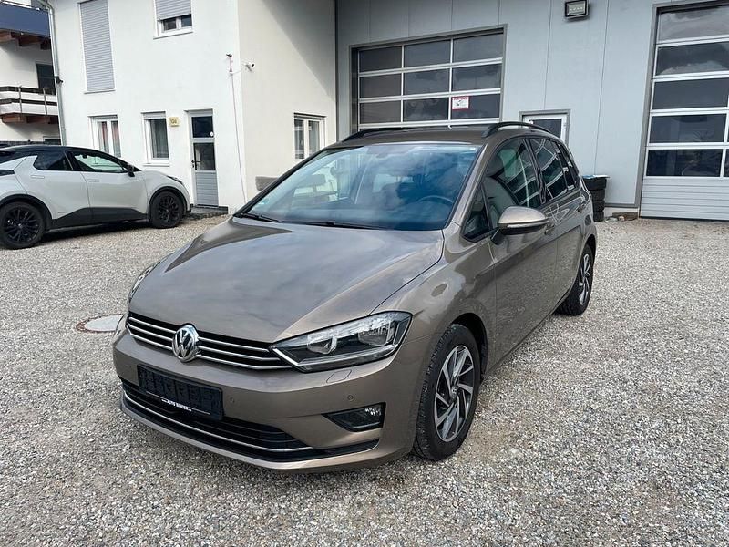 Gold Gebraucht 2018 VW Golf Sportsvan Sound Van / Kleinbus | 10.900 € (Guter Preis) - Bild 1/4