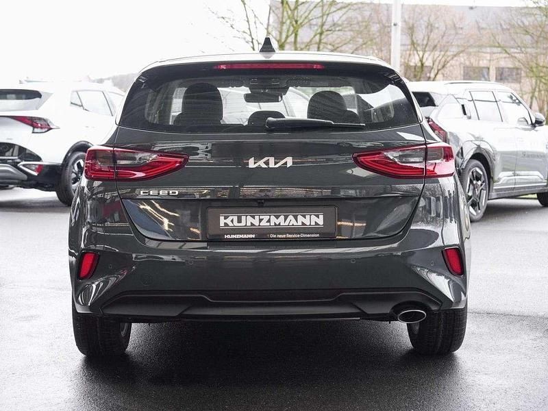 Nuevo Kia Ceed Vision 140 CV (102 kW) 2026 Gris Utilitario
