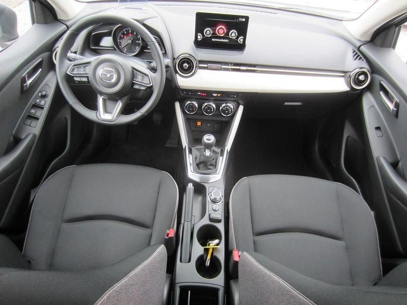 Gebraucht Mazda 2 Exclusive-Line 90 PS (66 kW) 2024 Platinum quartz Kleinwagen