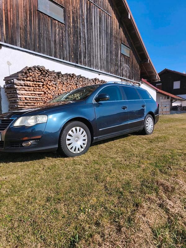Gebraucht VW Passat 101 PS (74 kW) 2007 Blau Kombi