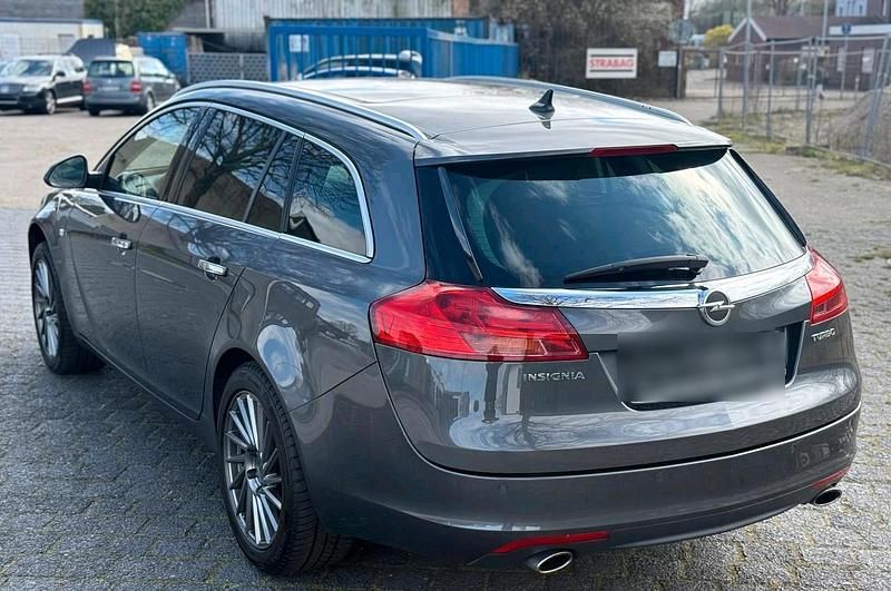 Gebraucht Opel Insignia 180 PS (132 kW) 2010 Grau Kombi