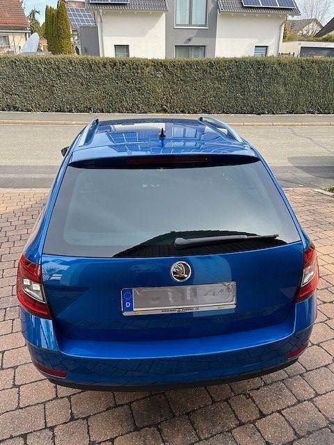 Gebraucht Skoda Octavia Drive 150 PS (110 kW) 2017 Blau Kombi