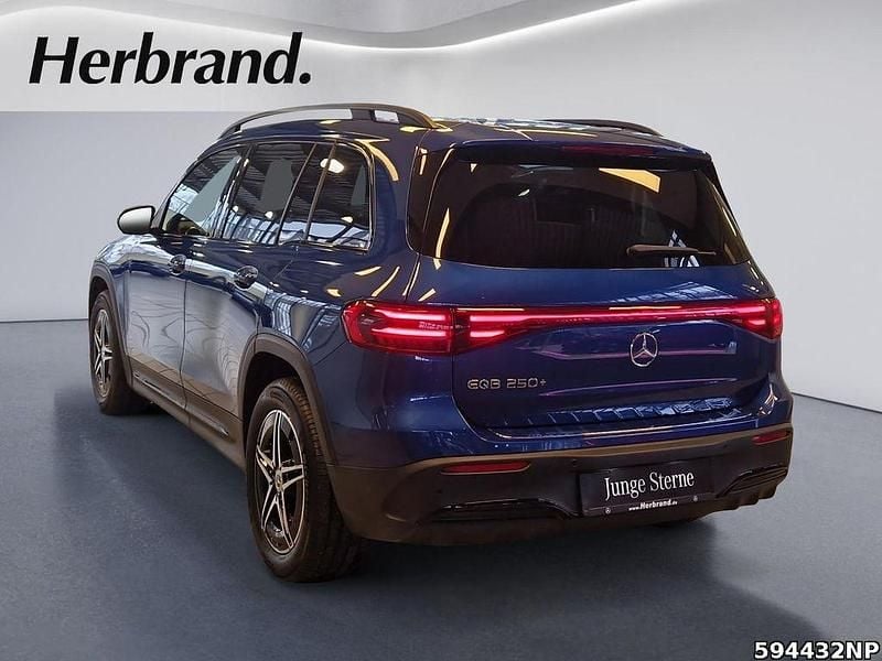 Gebraucht Mercedes EQB250+ AMG 139 kW (190 PS) 2024 Blau SUV