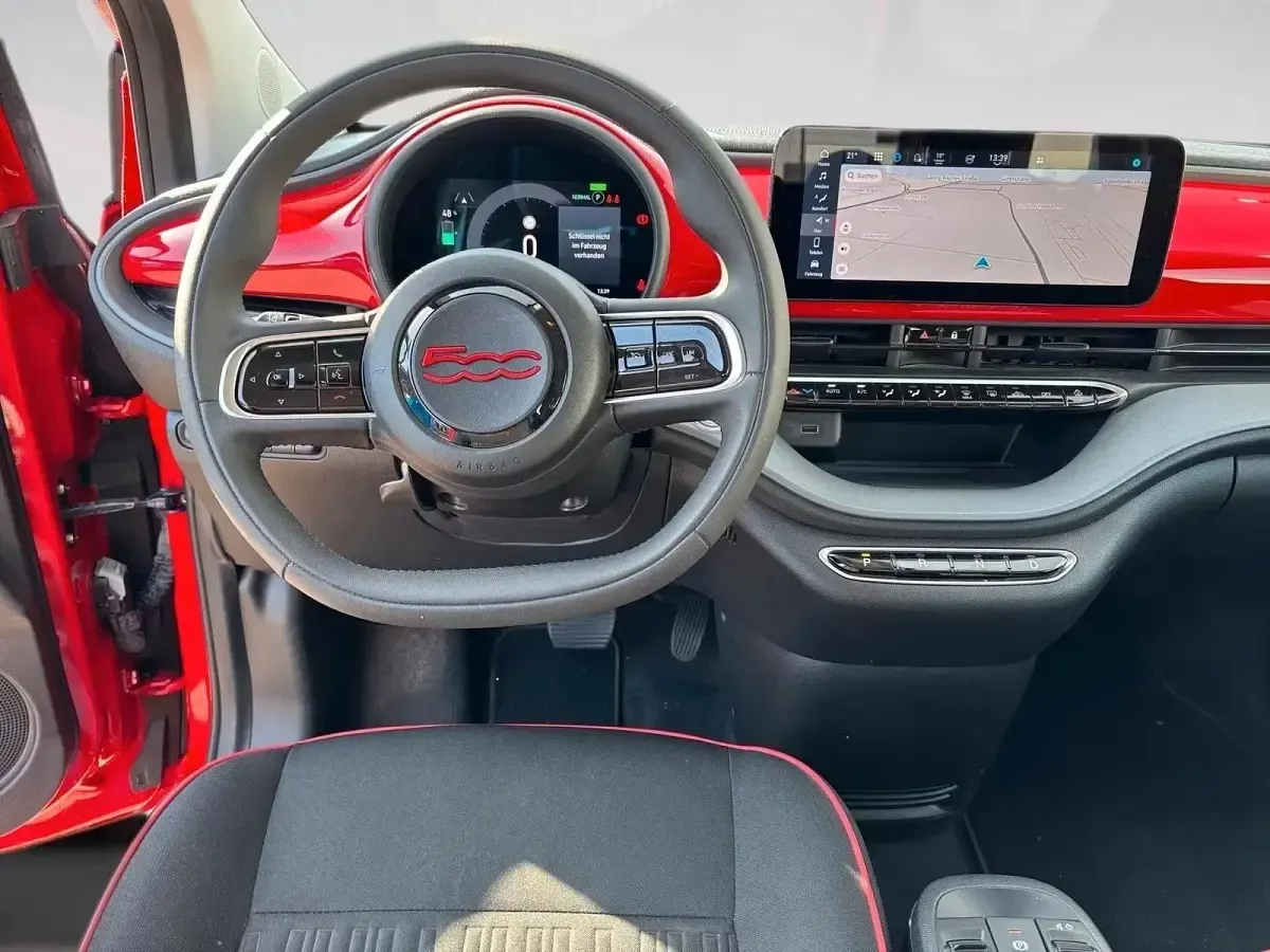Gebraucht Fiat 500e Red 70 kW (96 PS) 2021 Rot Kleinwagen