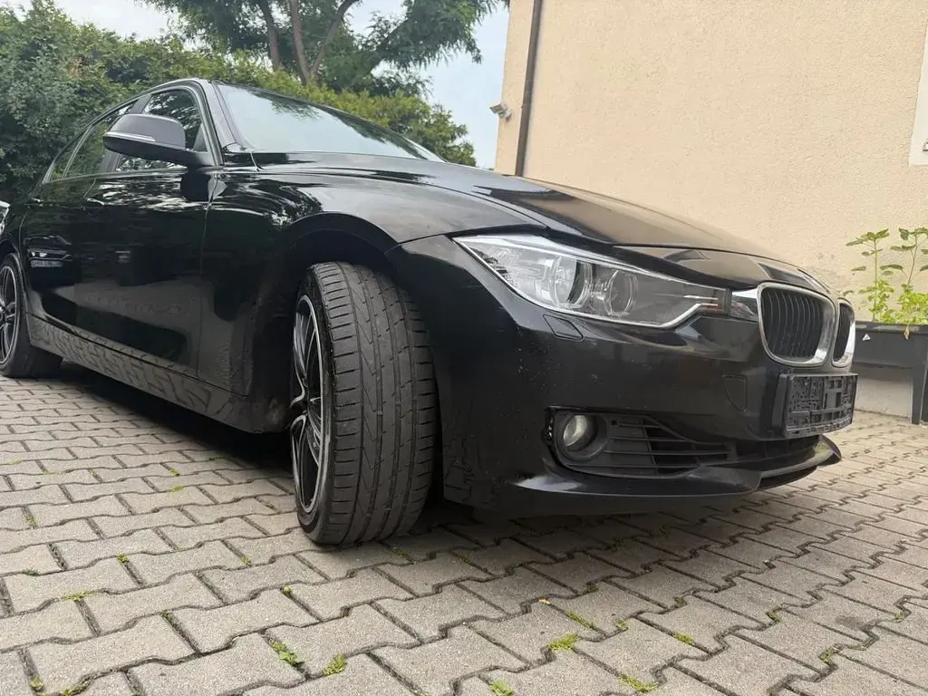 Gebraucht BMW 320 184 PS (135 kW) 2014 Schwarz Limousine