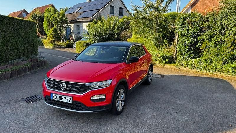 Rot Gebraucht 2019 VW T-Roc Style SUV | 14.500 € (Fairer Preis) - Bild 1/4