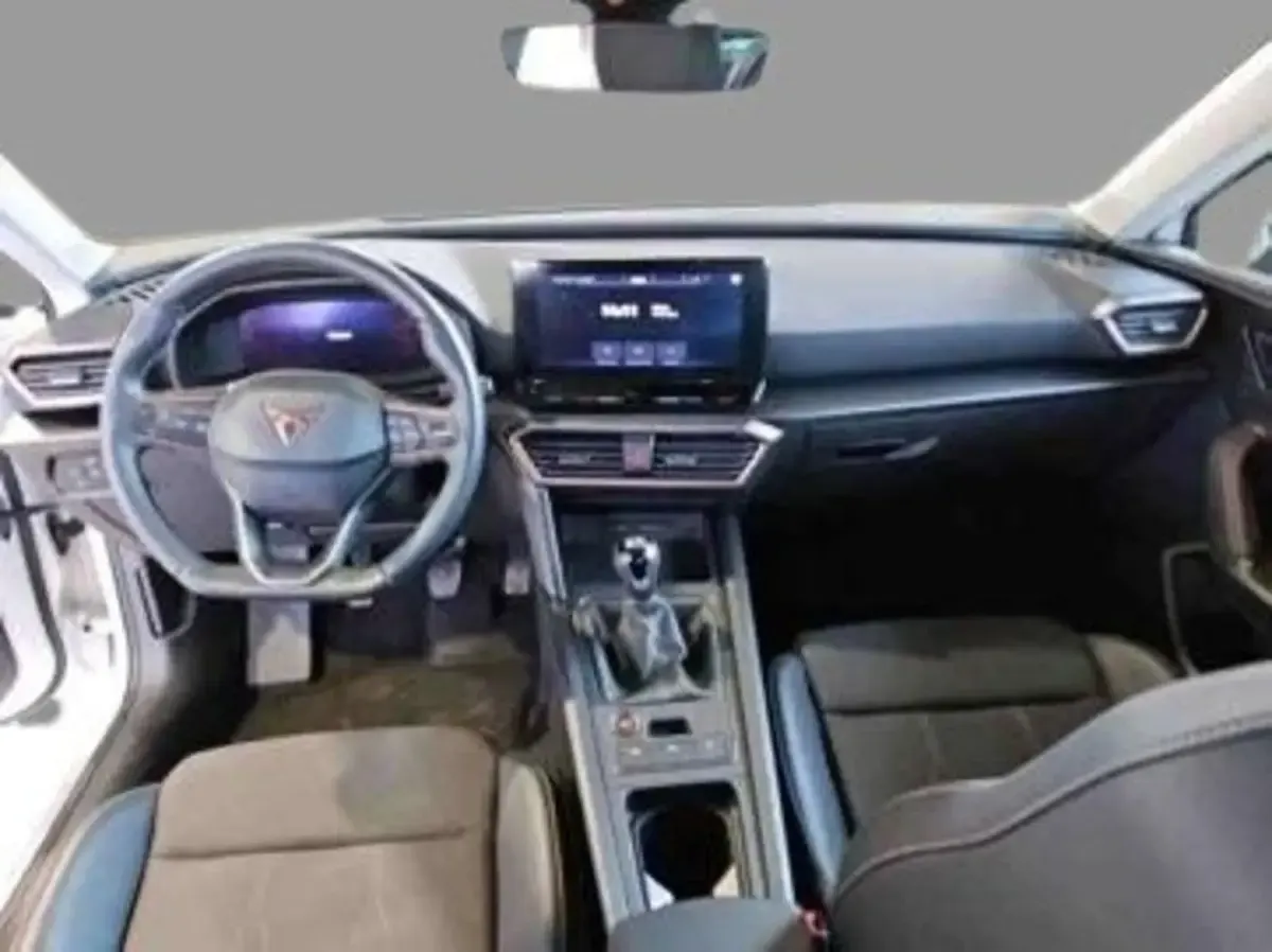 Usado Cupra Leon 150 HP (110 kW) 2024 Branco Carrinha