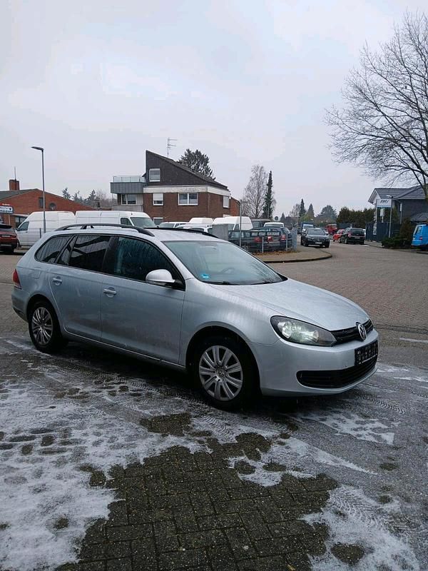 Gebraucht VW Golf VI 88 PS (64 kW) 2011 Silber Kleinwagen