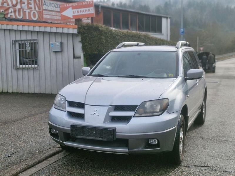 Gebraucht Mitsubishi Outlander Motion 160 PS (117 kW) 2004 Grau SUV