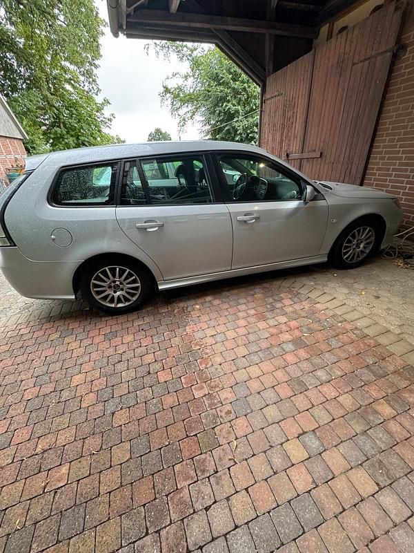 Silber Gebraucht 2008 Saab 9-3 Linear Kombi | 1.900 € (Superpreis) - Bild 1/4