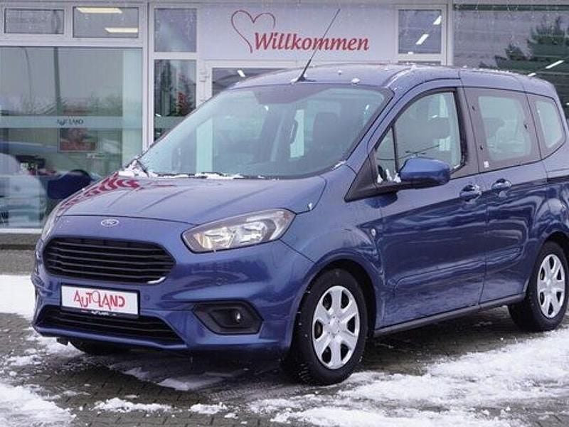 Gebraucht Ford Tourneo Courier 101 PS (74 kW) 2021 Weiß Van / Kleinbus