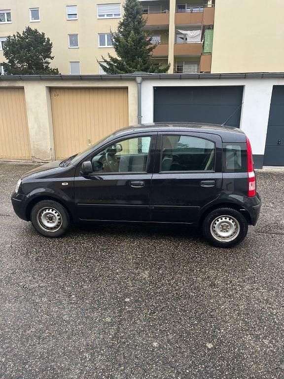 Gebraucht Fiat Panda Active 69 PS (50 kW) 2011 Schwarz Kleinwagen