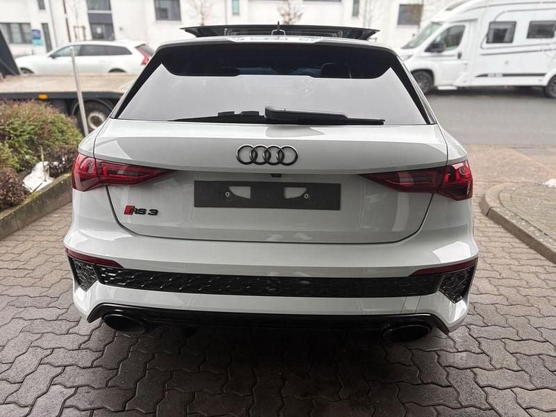 Gebraucht Audi RS3 Ambiente 400 PS (294 kW) 2023 Weiß Limousine