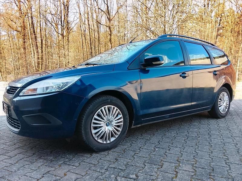 Gebraucht Ford Focus 109 PS (80 kW) 2011 Blau Kombi