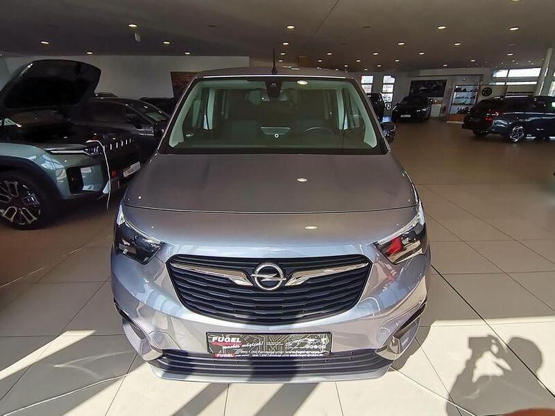 Gebraucht Opel Combo Life Elegance 131 PS (96 kW) 2022 Kontrast grau/quarz silber Van / Kleinbus