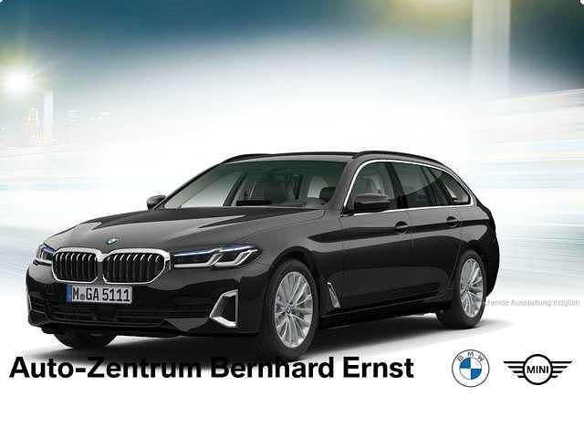 Gebraucht BMW 530 Luxury Line 286 PS (210 kW) 2023 Saphirschwarz metallic Kombi