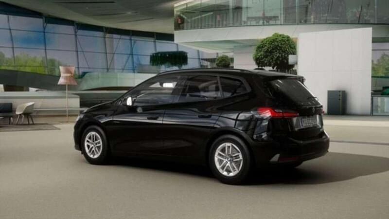 Neu BMW 220 170 PS (125 kW) 2026 Schwarz uni Kombi