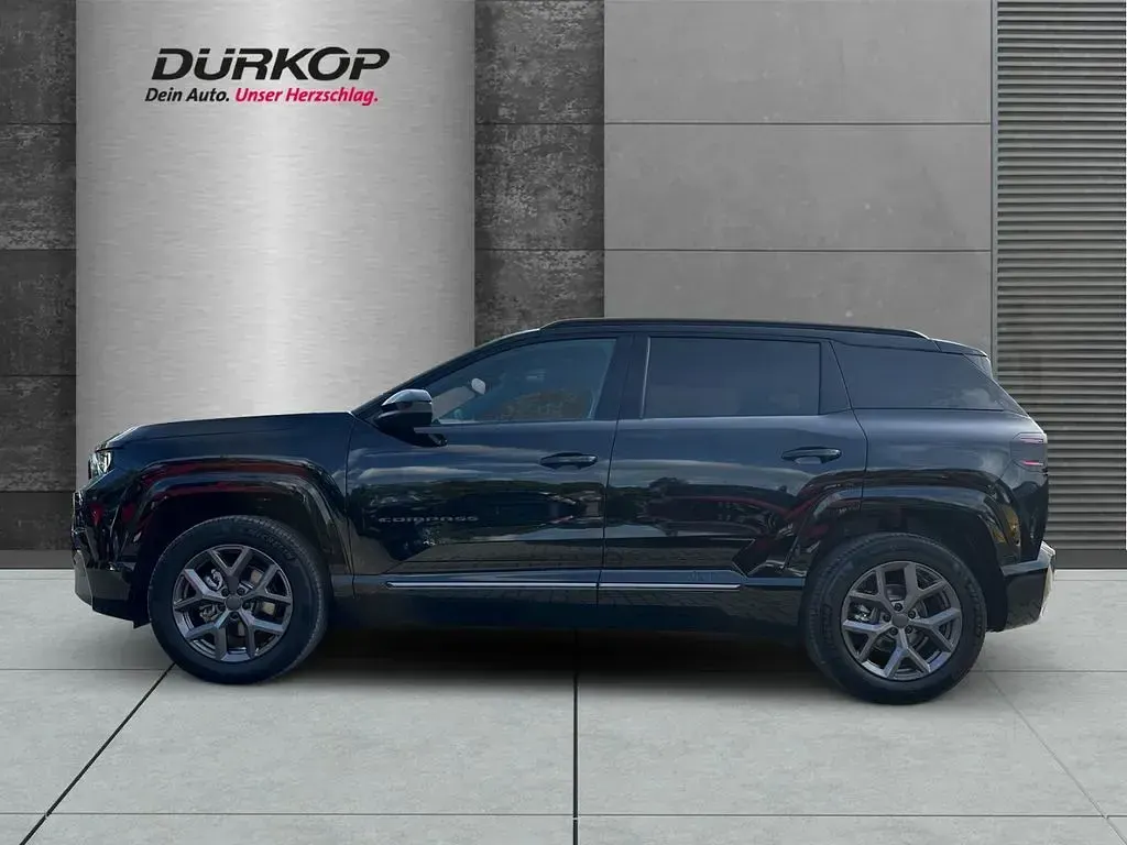 Neu Jeep Compass 145 PS (106 kW) 2026 Schwarz SUV