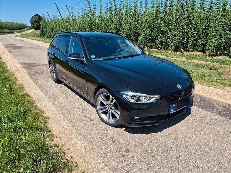 Gebraucht BMW 320 Advantage 184 PS (135 kW) 2016 Schwarz Kombi