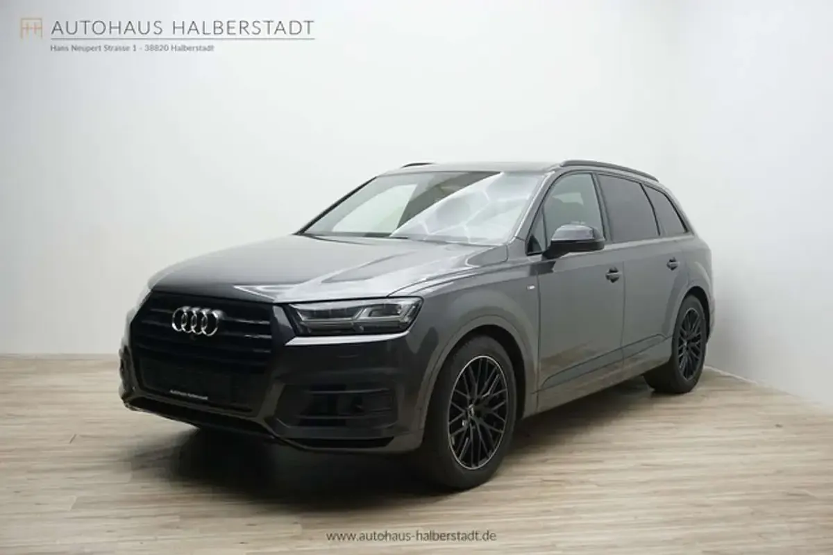 Usado Audi Q7 S-Line 231 HP (169 kW) 2019 Cinzento SUV
