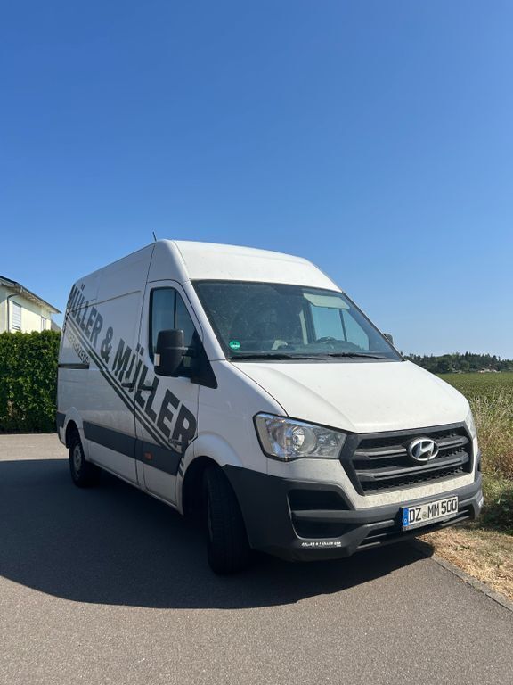 Weiß Gebraucht 2017 Hyundai H 350 Van | 6.990 € - Bild 1/4