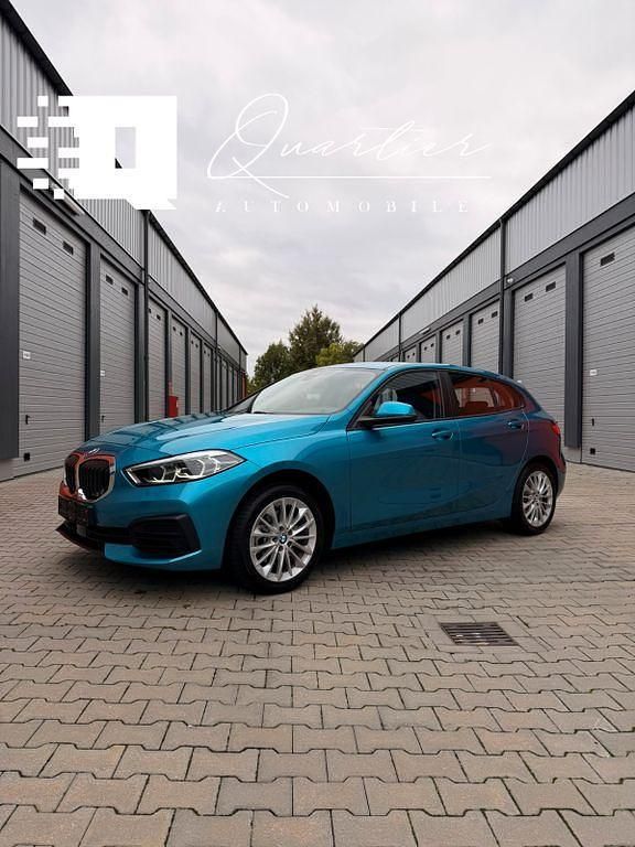 Blau Gebraucht 2024 BMW 116 Advantage Kleinwagen | 23.890 € (Fairer Preis) - Bild 1/4