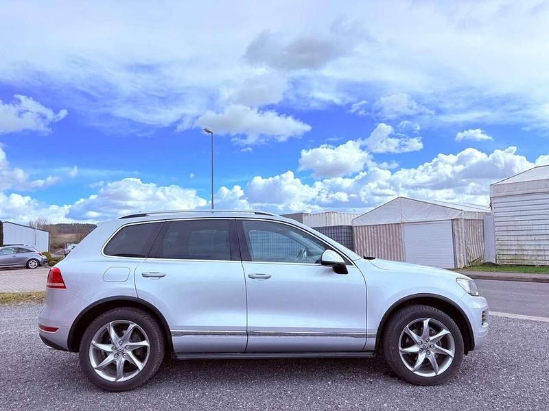 Gebraucht VW Touareg 239 PS (175 kW) 2010 Silber SUV