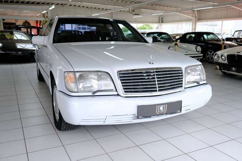 Polarweiß 149 u Gebraucht 1991 Mercedes S600 Limousine | 17.900 € - Bild 1/3