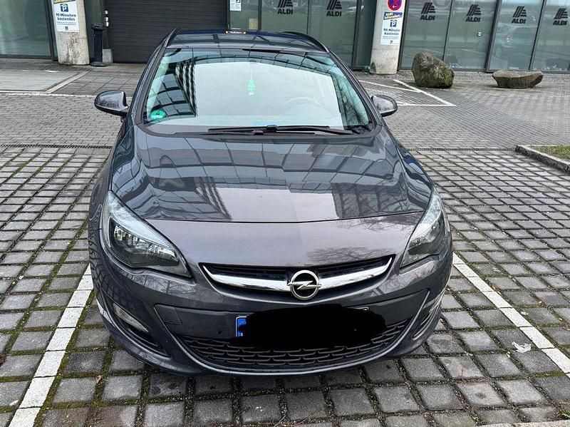 Grau Gebraucht 2015 Opel Astra Selection Kombi | 4.800 € (Etwas zu teuer) - Bild 1/4