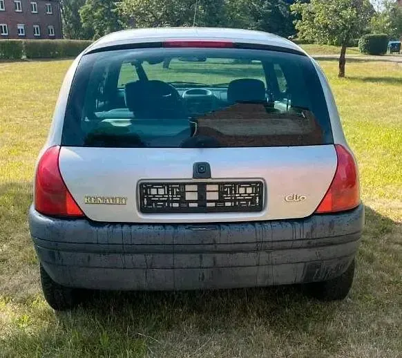 Gebraucht Renault Clio II 58 PS (42 kW) 1998 Grau Kleinwagen