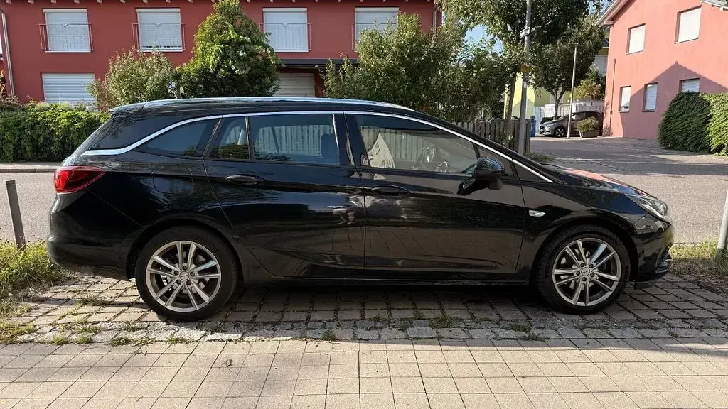 Gebraucht Opel Astra 136 PS (100 kW) 2019 Schwarz Kombi
