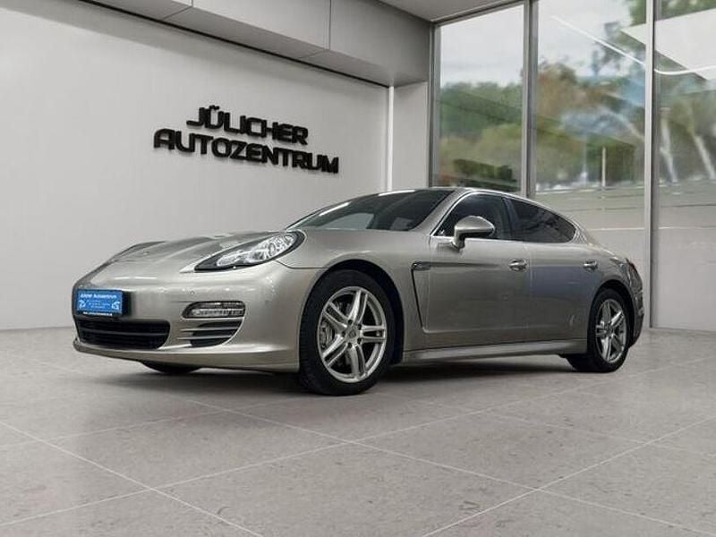 Gebraucht Porsche Panamera 400 PS (294 kW) 2011 Andere Kleinwagen