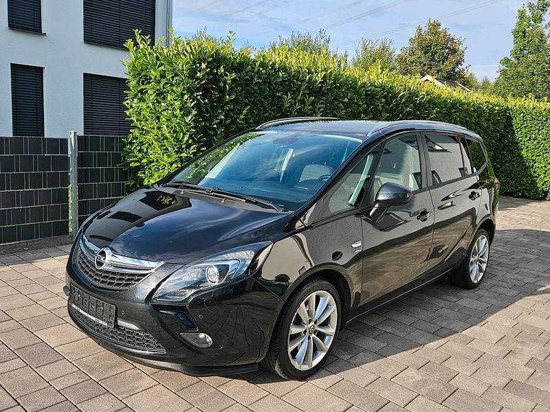 Schwarz Gebraucht 2013 Opel Zafira Tourer Active Van / Kleinbus | 5.990 € (Guter Preis) - Bild 1/4